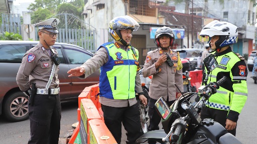 Lebaran Usai, Kapolresta Malang Kota Terjun Langsung Pantau Arus Balik Demi Perjalanan Aman dan Lancar