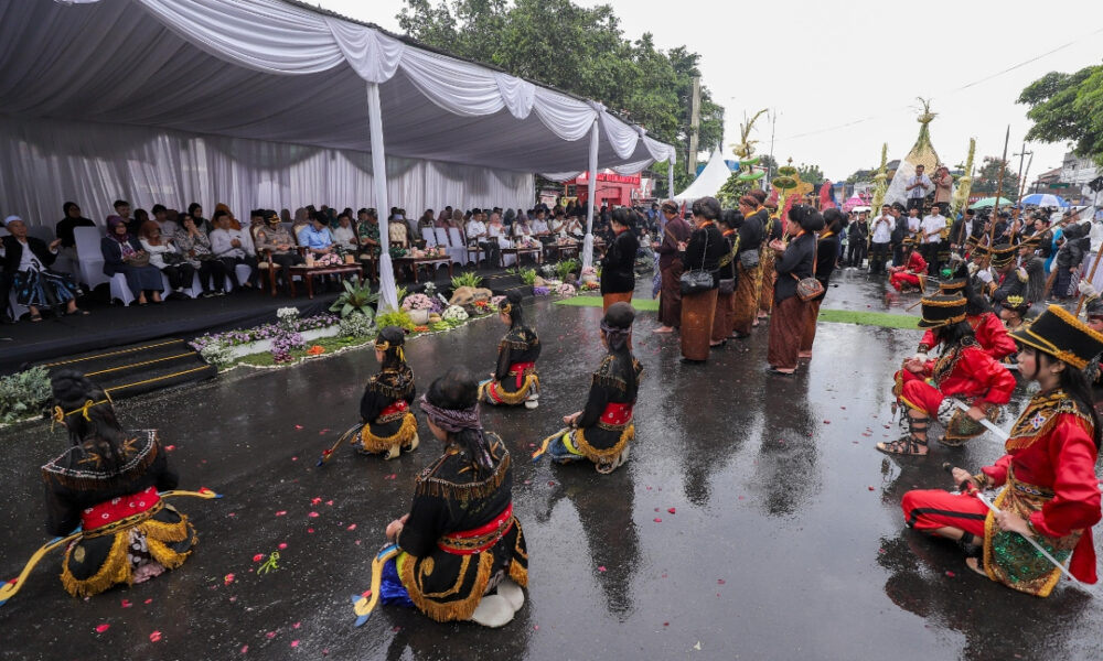 Pemkot Batu Gelar Grebeg Ketupat Syawal, Pawai Budaya Meriahkan Perayaan