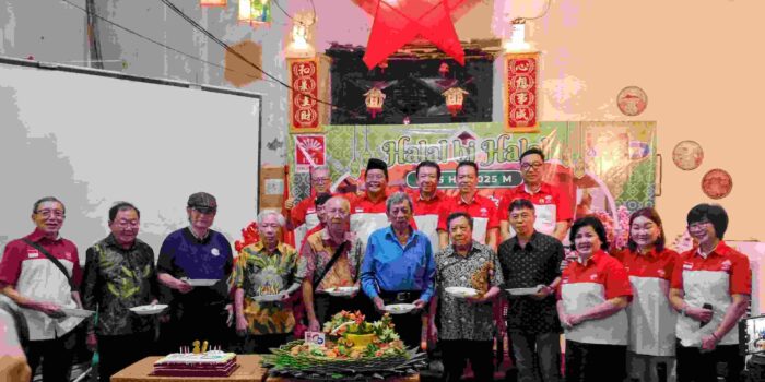 Kebersamaan Lintas Budaya: Perhimpunan Indonesia Tionghoa Jatim Gelar Halal Bihalal di Oma Gede Tambak Bayan