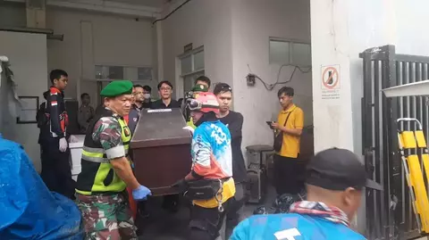 Duka Mendalam, Keluarga Madjid Zatmo Setio Berdatangan ke Rumah Duka