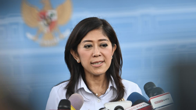 Merger Tiga Operator Seluler, Menkomdigi Pastikan Tak Ada PHK
