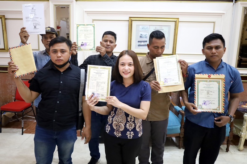 Surabaya Bersorak, Pemkot Berhasil Pulangkan Ijazah Warga