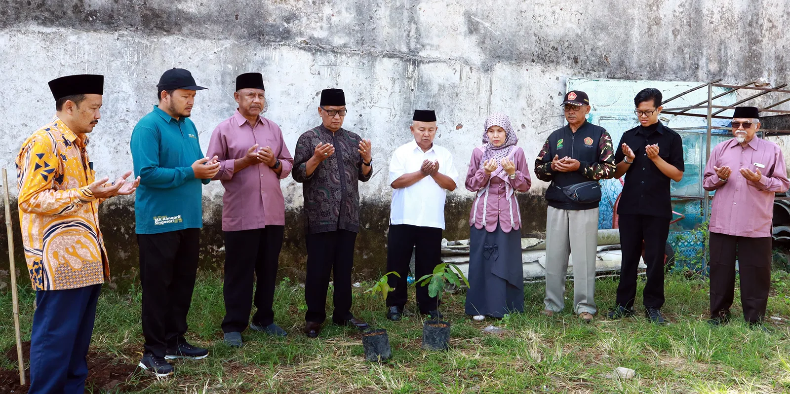 Menyegarkan Bumi, Kemenag Kabupaten-YP Almaarif Singosari Gelar Perayaan Hari Bumi