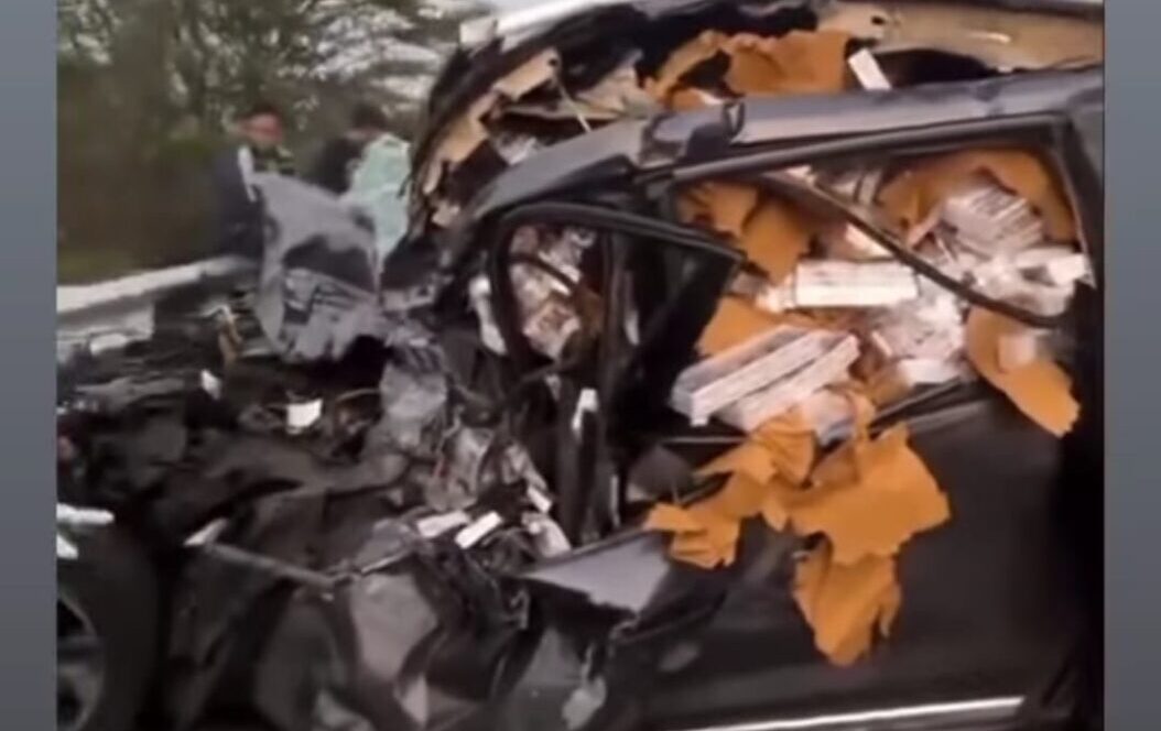 Kecelakaan Beruntun Libatkan Mobil dan Bus Bonek, Saksi Sebut Lawan Arah Sejauh 13 Km