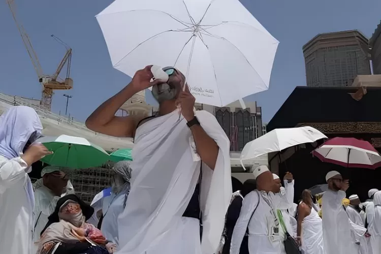 Jemaah Haji Siaga Hadapi Cuaca Ekstrem di Arab Saudi