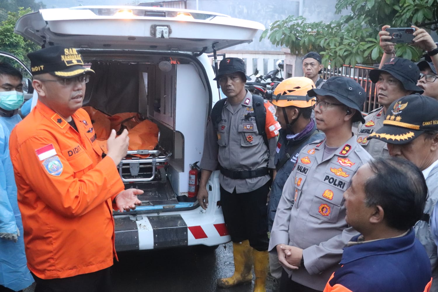 Tragedi Alam di Trenggalek: Korban Tanah Longsor Ditemukan, Identitas Masih Belum Terungkap