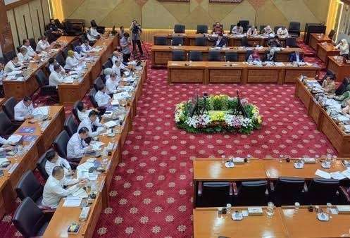 Perusahaan Banyak Lakukan PHK, Menaker Angkat Bicara