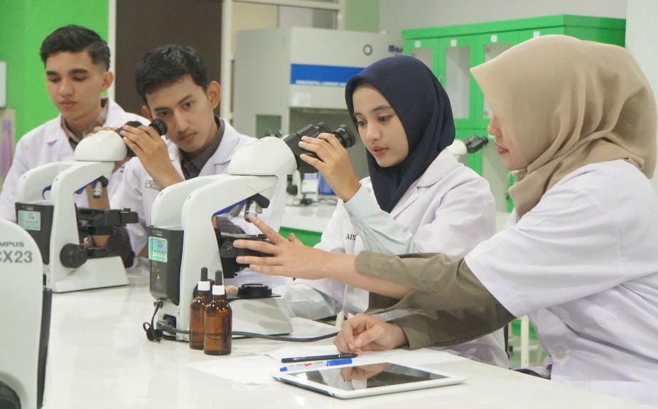 Praktik Mahasiswa Kedokteran Unusa Diperkaya dengan 3 Rumah Sakit Terakreditasi