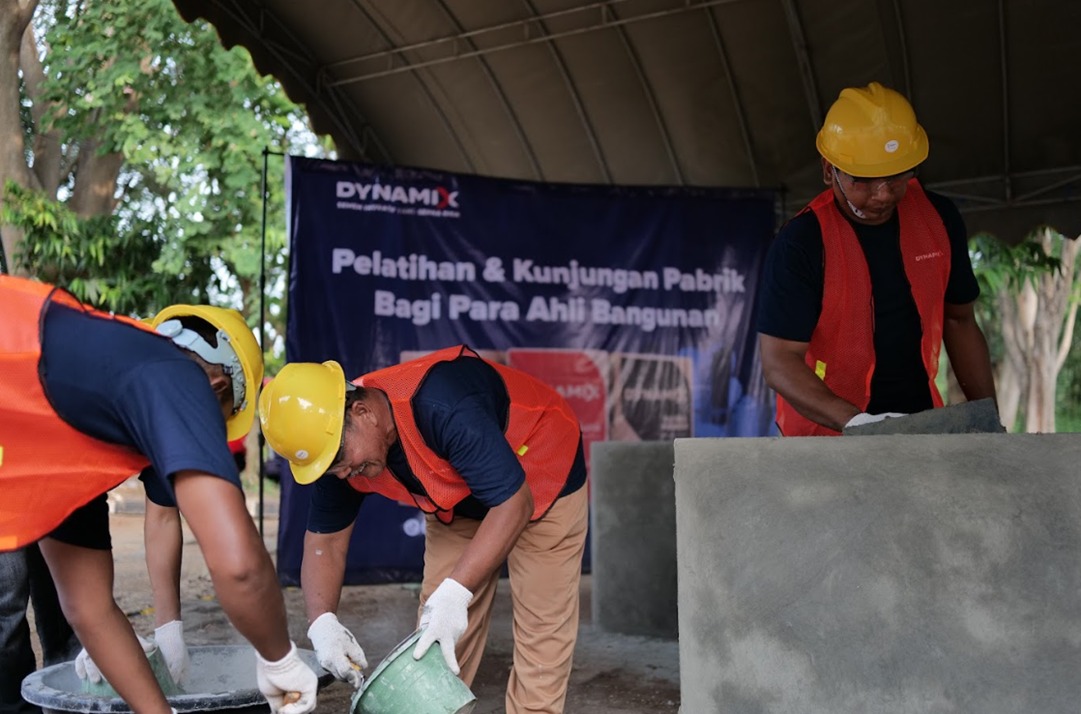 Pabrik Semen Hijau di Tuban Tawarkan Solusi Ramah Lingkungan untuk Tukang Bangunan
