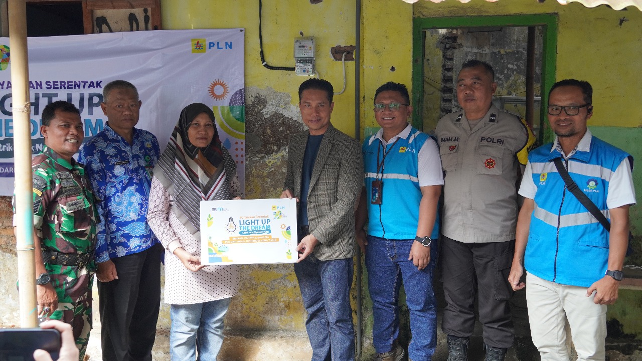 Penerangan Bagi yang Butuh, PLN Menyalakan Harapan 654 Keluarga Pra Sejahtera