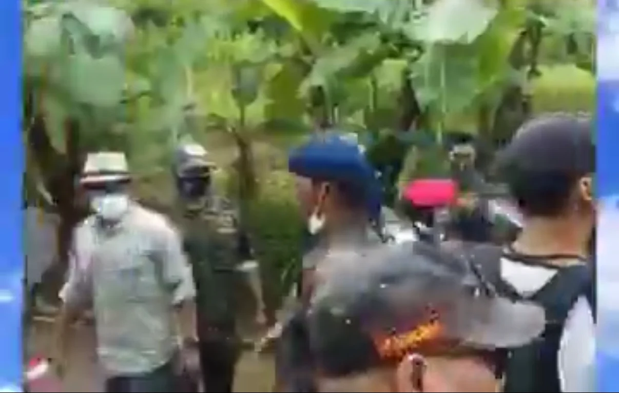 Astaga! Video Hercules Ini Bikin Jokowi Tersentak Saat Debat dengan Polisi
