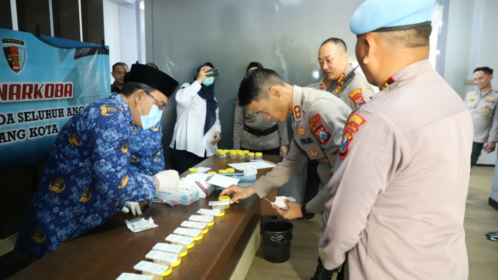 Bongkar Skandal! 39 Pejabat Utama Polresta Malang Kota Digerebek Saat Pesta Narkoba