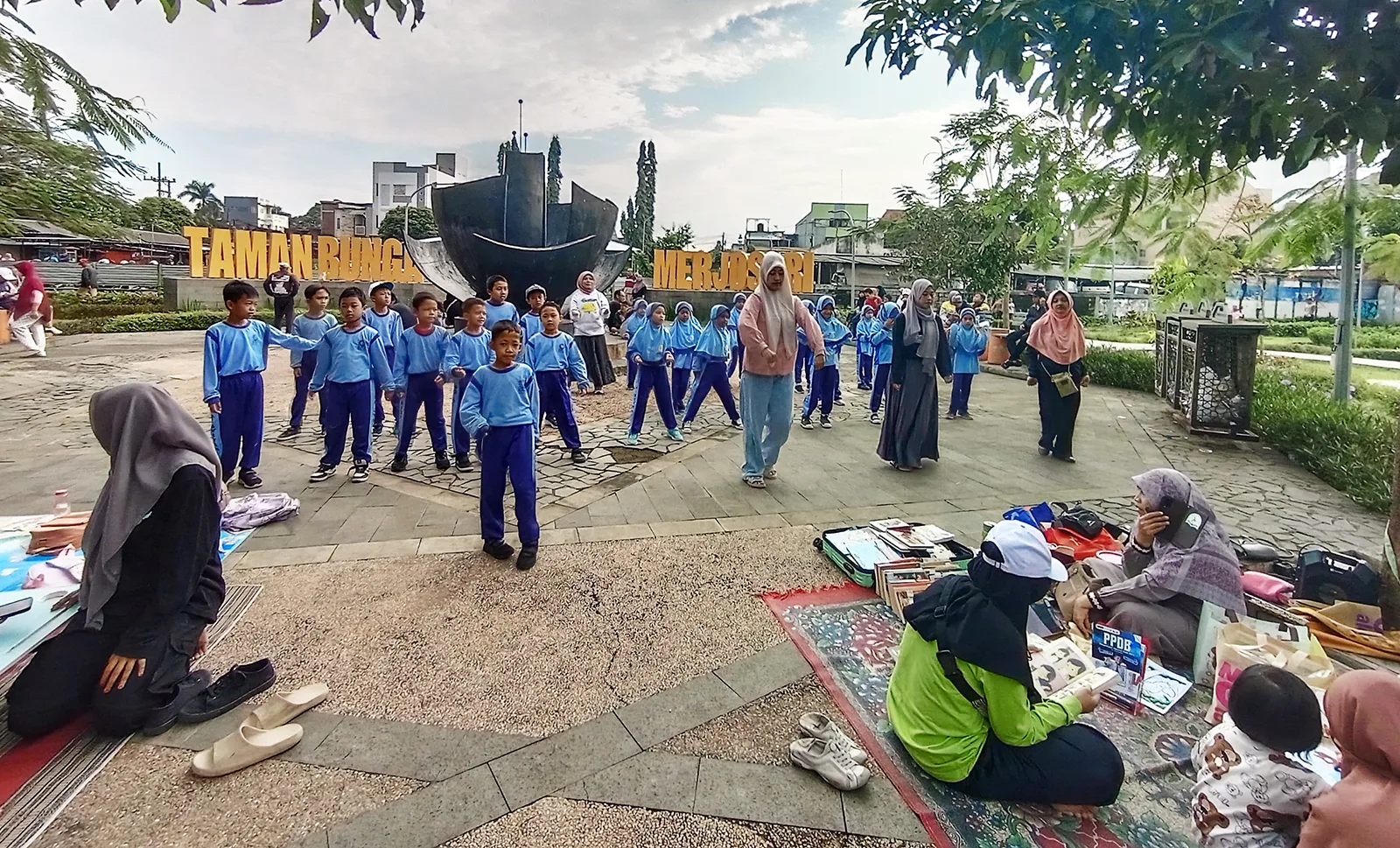 Petualangan Literasi di Alam Terbuka: SD Aisyiyah Kamila Gelar Piknik Seru