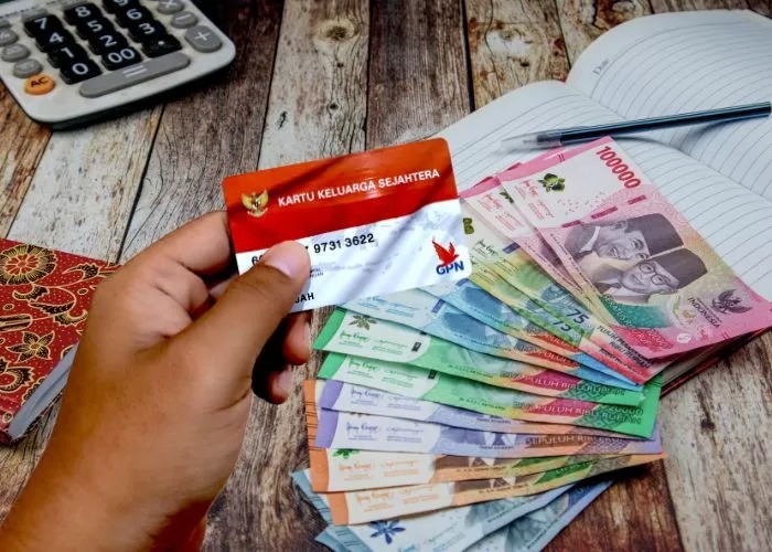 Jangan Lewatkan! Pencairan Bansos PKH dan BPNT 15 Mei, Cek Prioritas Penerima Bantuan di Aplikasi SIKS-NG