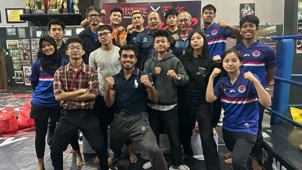 Aksi Heroik Petinju Kota Malang Rebut Emas di Porprov 2025