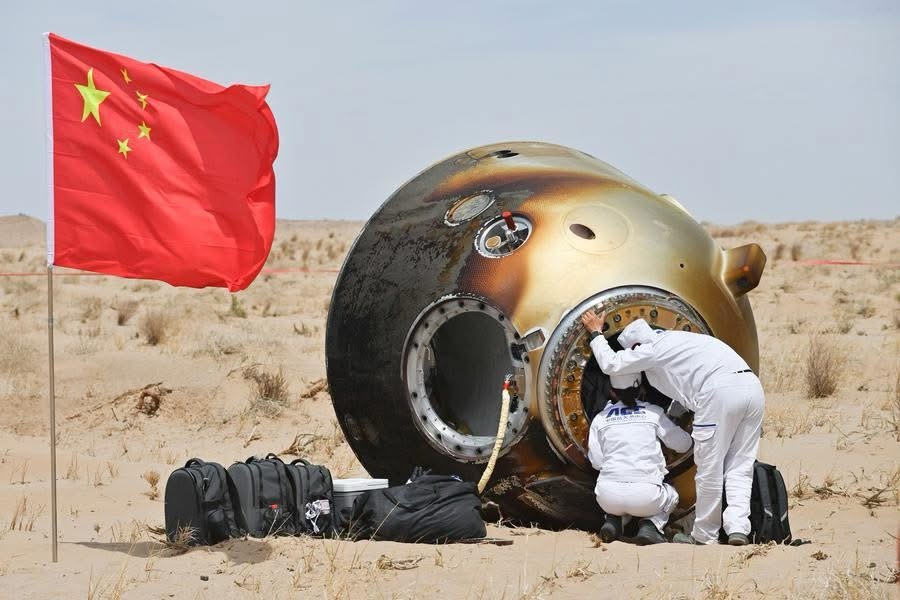 Misi Antariksa Shenzhou-19 Sukses, Tiga Astronaut China Kembali ke Bumi dalam Kondisi Sehat