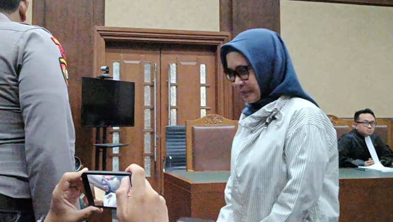 Skandal Korupsi KPK: Riezky Aprilia Ungkap Kesamaan Pertanyaan Jaksa dalam Kasus Hasto dan Saeful Bahri