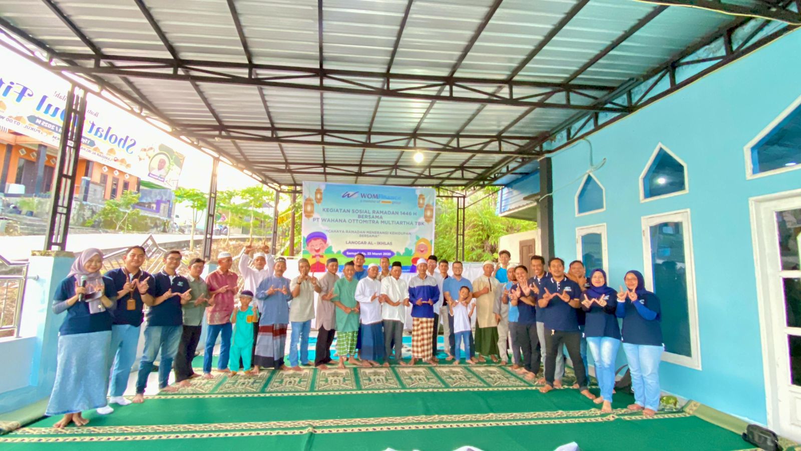 Rumah Ibadah Dibenahi, WOM Finance Rayakan Idul Fitri