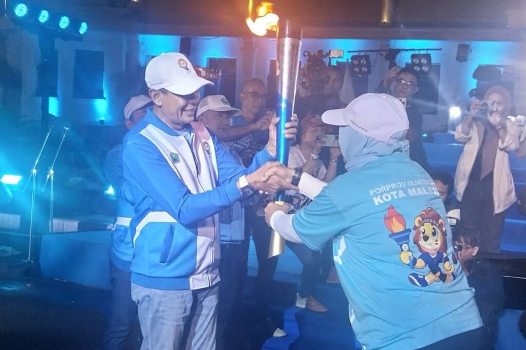 Ribuan Penari Padati Jl Semeru, [Nama Tokoh/Daerah] Buka Meriah Porprov IX!