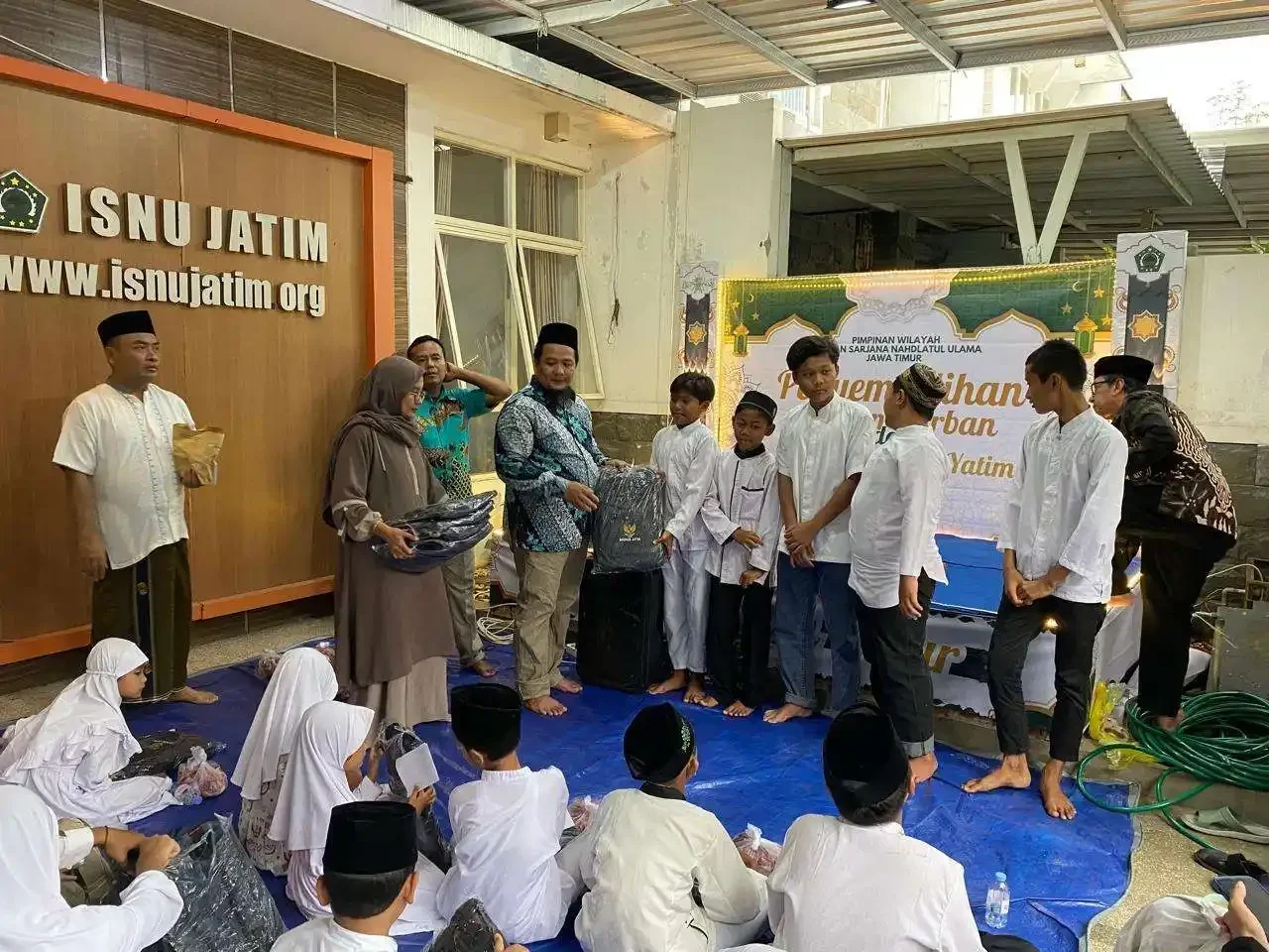 ISNU Jatim Bagi Rezeki Lebaran: Anak Yatim Tersenyum!