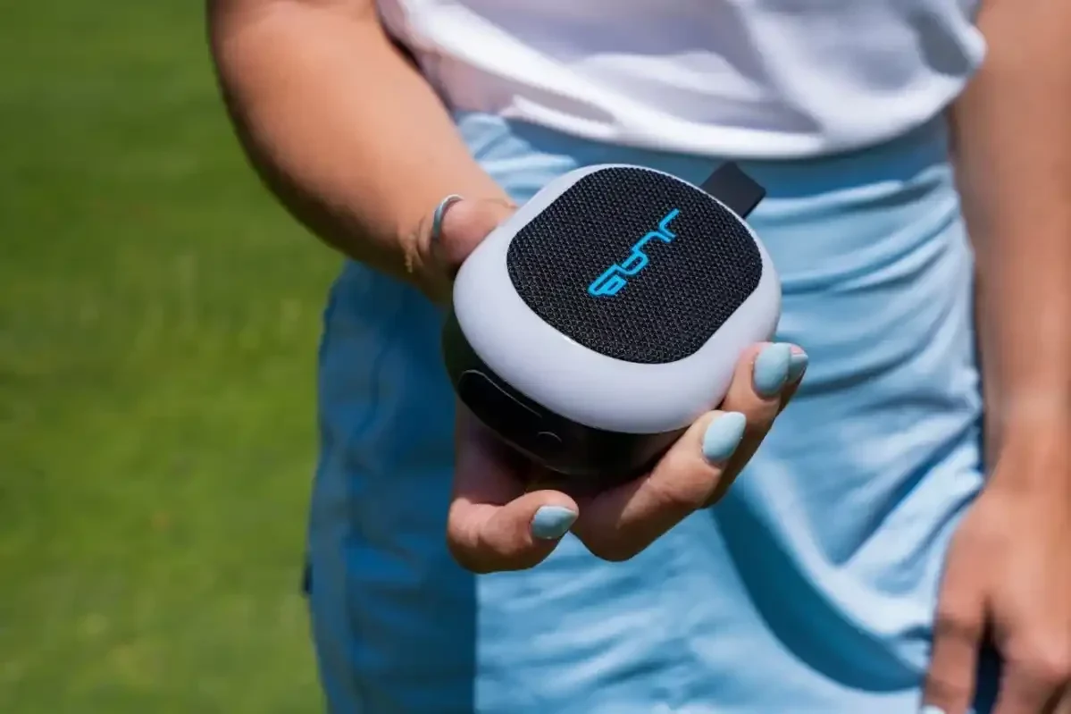JLab Gebrak Pasar Speaker Bluetooth, Fitur Party Mode Bikin Goyang!