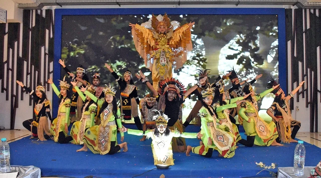 Siswa Terpukau! Sendratasik Bhinneka Tunggal Ika Hidupkan Kembali Cinta Budaya Lokal