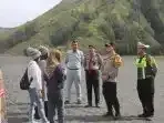 Pantai Jember Diserbu Wisatawan? Polres Gercep Lakukan Ini Saat Libur Idul Adha!