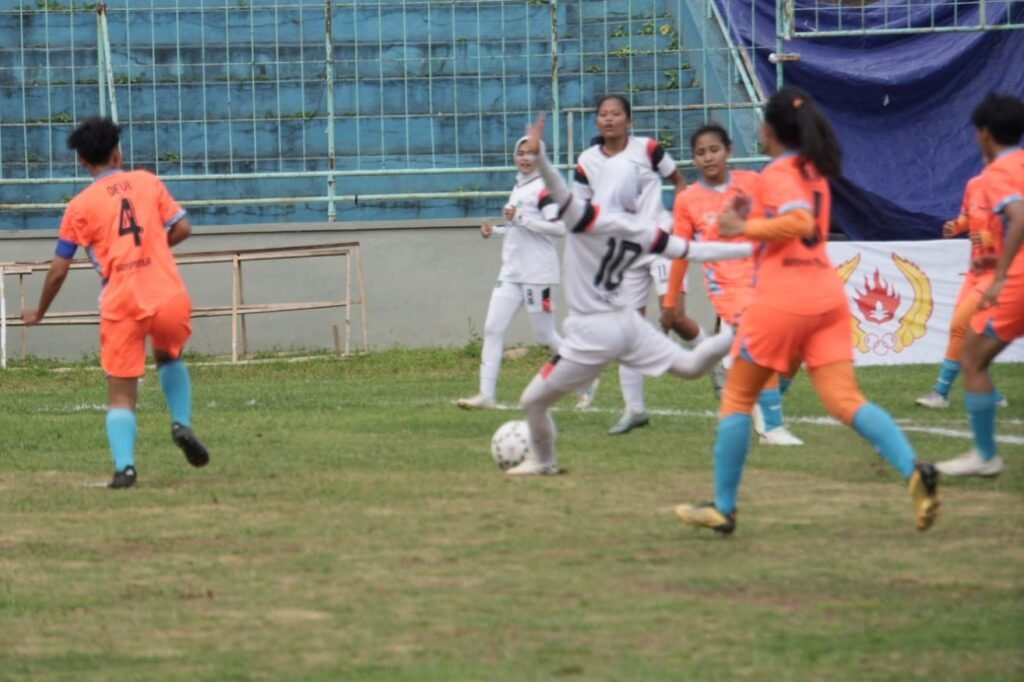 Derby Malang Raya Membara! Perebutan Emas Sepak Bola Putri Porprov Jatim Sengit di Stadion Gajayana