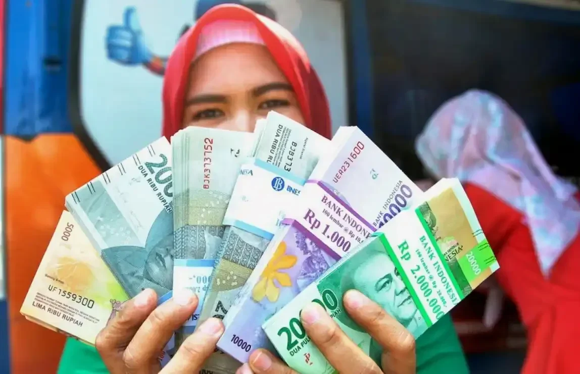 Kabar Gembira Warga Jakarta: Bansos KLJ Tahap 2 Cair Juni 2025, Cek Saldo Mudah Lewat JAKI dan SILADU!