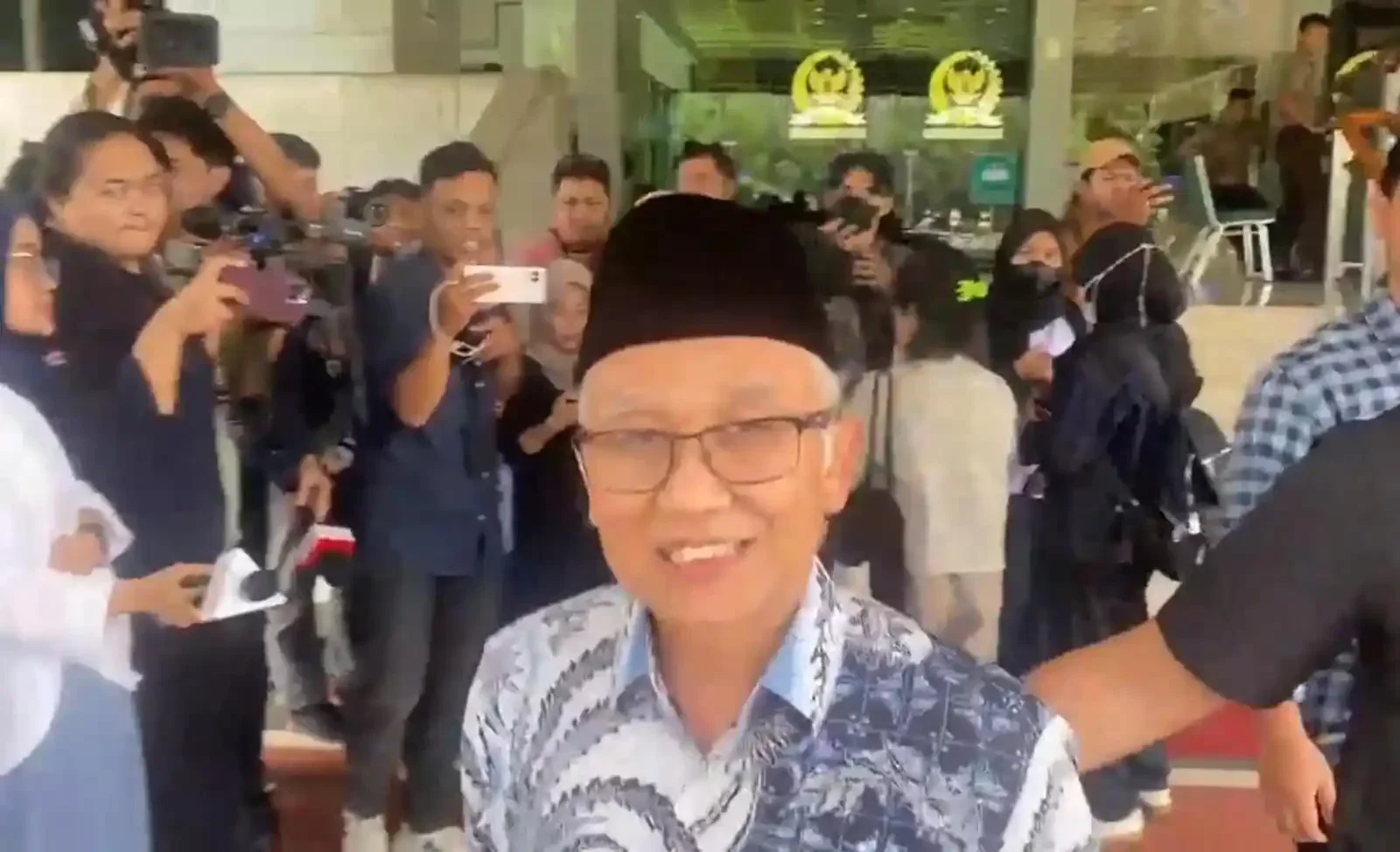 Revisi UU Sisdiknas: Akhir dari Perpecahan Dunia Pendidikan? Wamendikdasmen Ungkap Fakta!