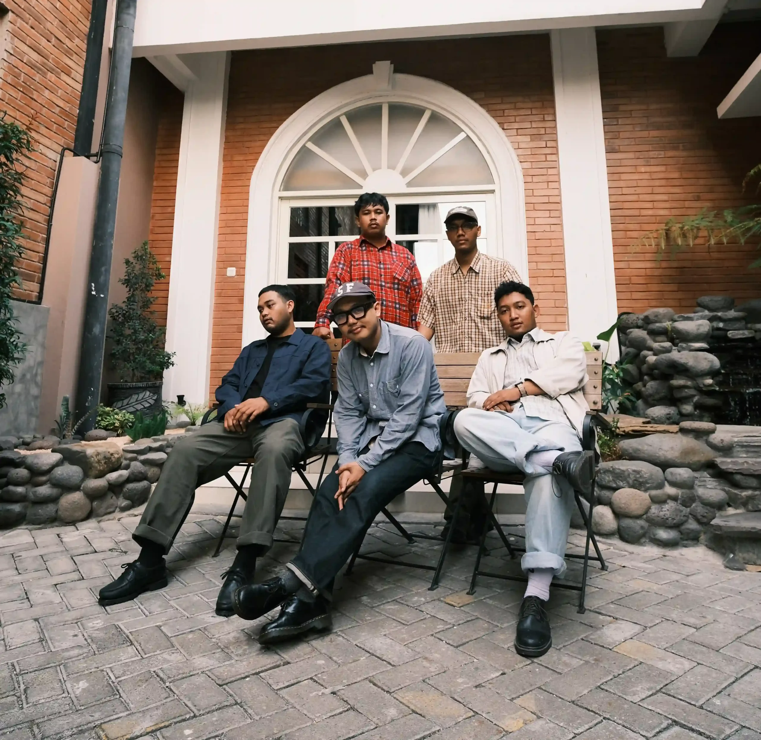 Melalui Karakter ‘Bagus’, Firstrate Sajikan Kapsul Waktu Kehidupan Dewasa dalam Album Debut “Passage of Time”