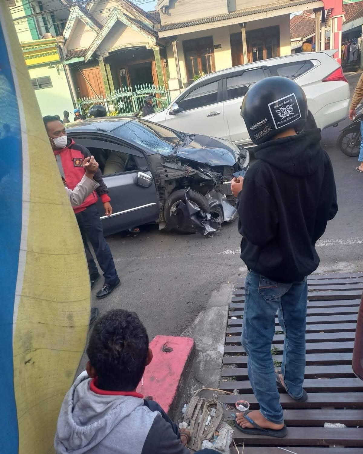 Kecelakaan di Ngijo Karangploso: Driver Ojol Sekaligus Guru Ngaji Asal Batu Meninggal Saat Ditangani di RS