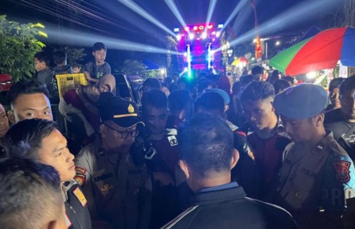 Abaikan Kesepakatan, Polres Kediri Bubarkan Paksa Karnaval ‘Sound Horeg’ di Wates