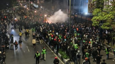 Situasi Terkini Pasca-Demo Ricuh di Malang: 4 Polisi Kritis, 17 Warga Terluka, dan 61 Orang Diamankan
