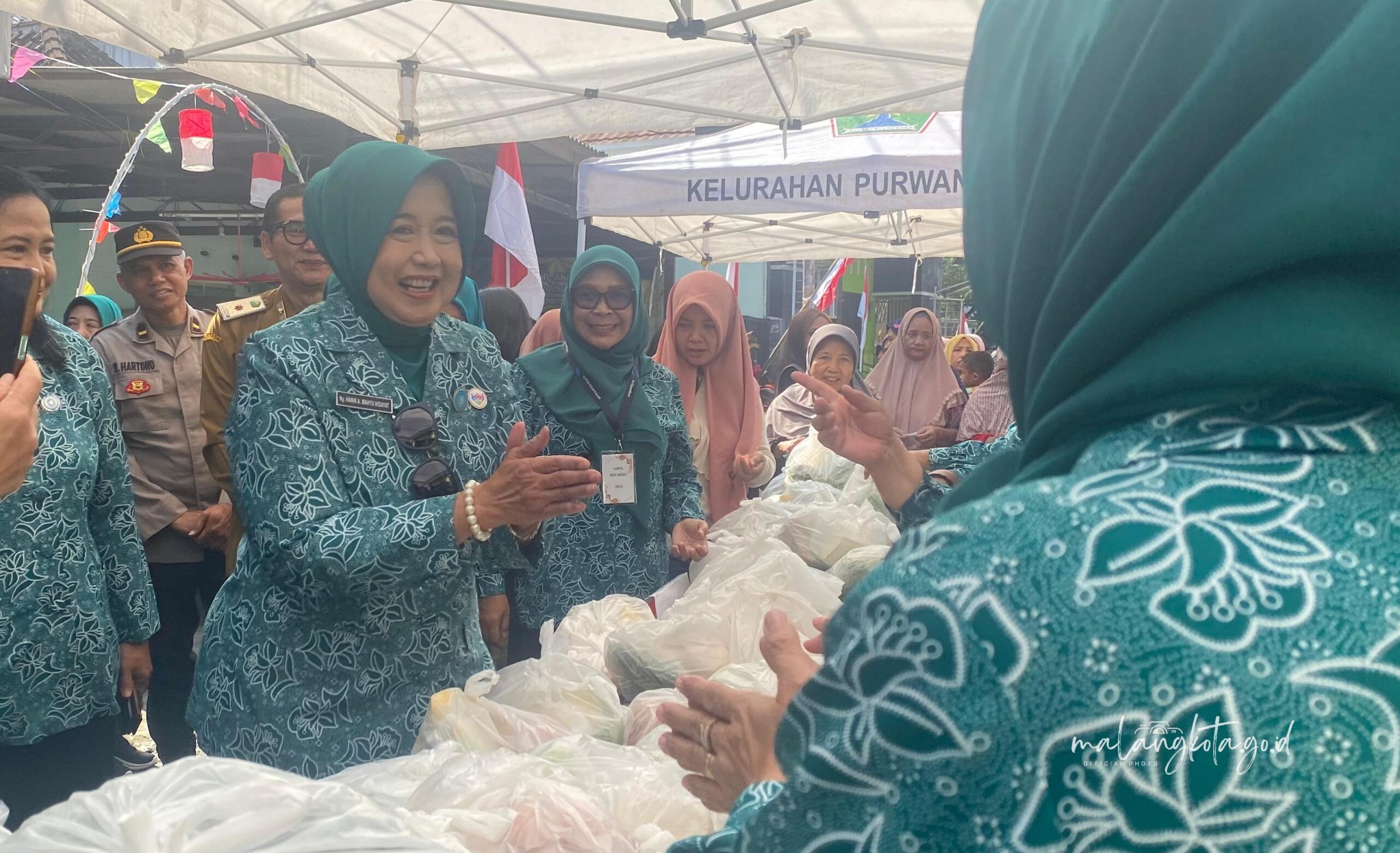 Tinjau Posyandu SPM, Ketua TP PKK Kota Malang Terpukau Inovasi ‘Mlijo Murah’ di Purwantoro Blimbing