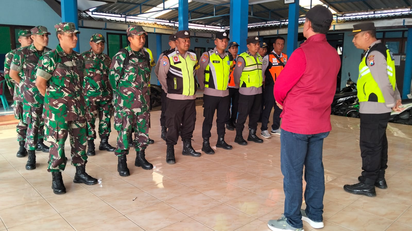 Jamin Kelancaran Karnaval HUT RI 80, Polsek Turen Gelar Apel Pengamanan Gabungan