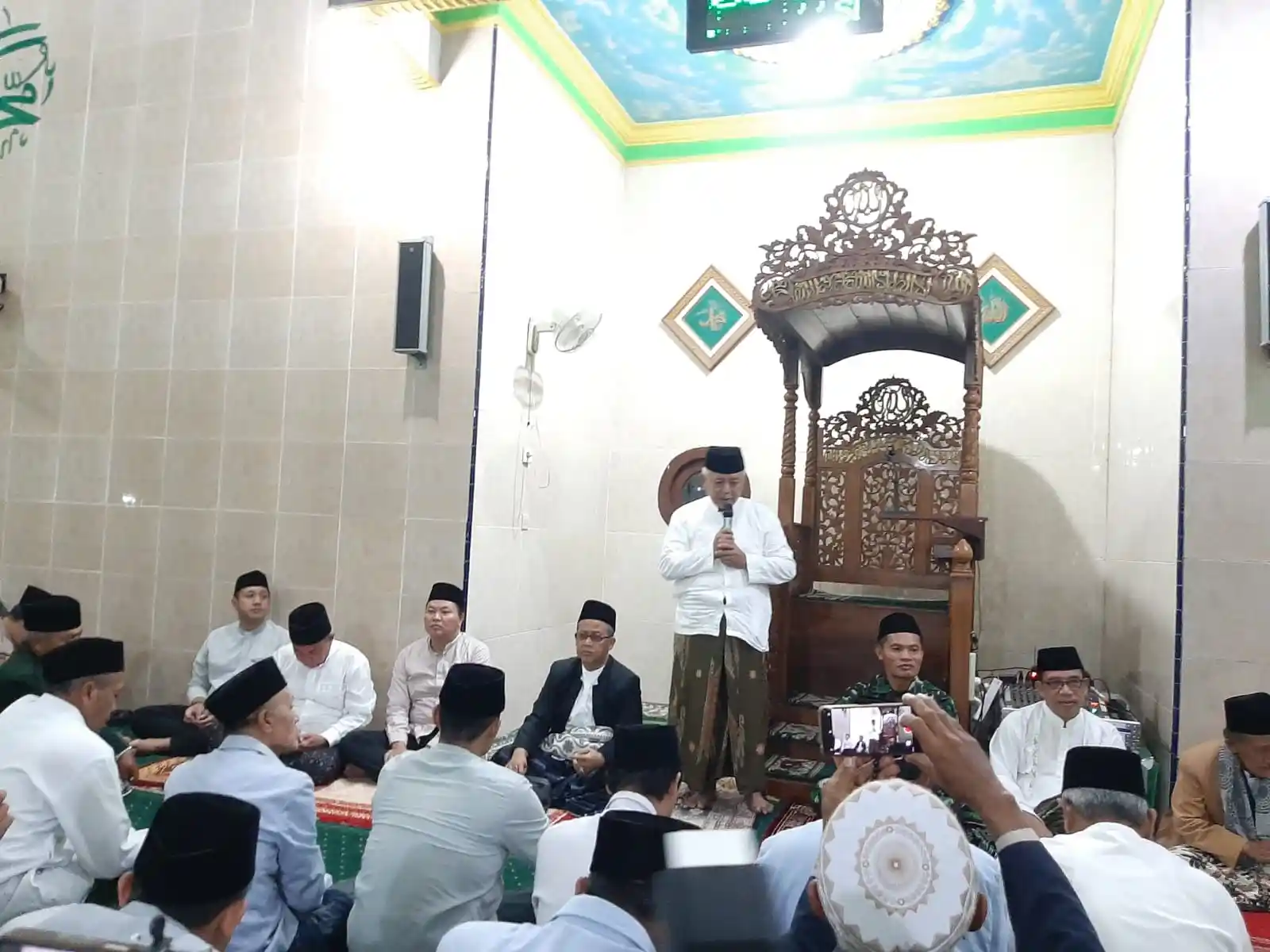 Subuh Keliling ke-117 di Pakisaji: Bupati Sanusi Serahkan Bantuan Langsung dan Tegaskan Pendidikan Kunci Peningkatan Derajat Manusia