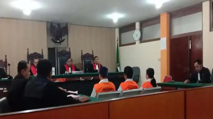 Tiga Sisi Kasus PMI Ilegal: Jaksa Tuntut 6 Tahun Penjara, Pengacara Minta Bebas, Aktivis Sebut Hukuman Terlalu Ringan