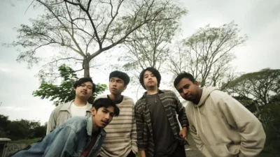 Rayakan Perasaan Campur Aduk, Band Indie Pop Pawsicles Rilis Debut EP "Everything In Between"