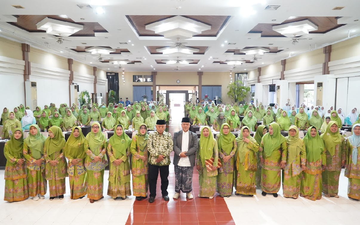 Bupati Sanusi: Muslimat NU Garda Terdepan Siapkan Generasi Unggul untuk Indonesia Emas 2045