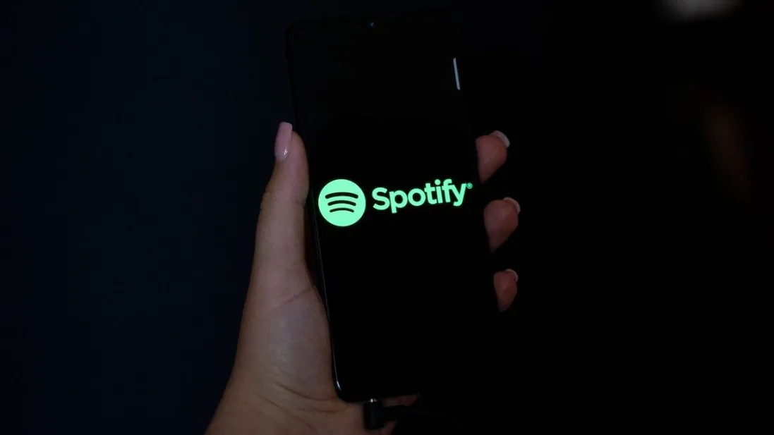 Viral Dituduh Ambil Hak Cipta Lagu, Spotify Buka Suara: “Itu Salah, Aturan Berlaku untuk Konten Buatan Pendengar”