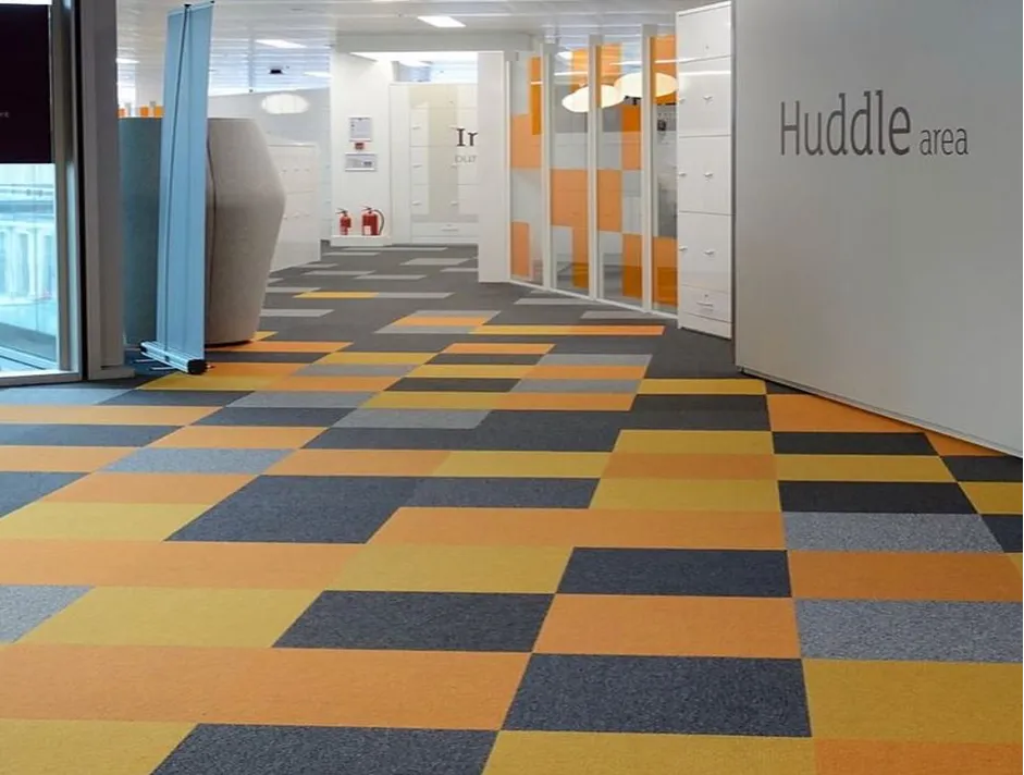 Ini Alasan Kenapa Karpet Tile jadi Pilihan Cerdas untuk Ruang Kerja Kantor yang Modern