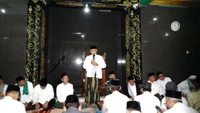 Tak Hanya Salat Berjamaah, Safari Subuh Bupati Malang di Sumberpucung Juga Hadirkan Layanan Kesehatan dan Adminduk Gratis