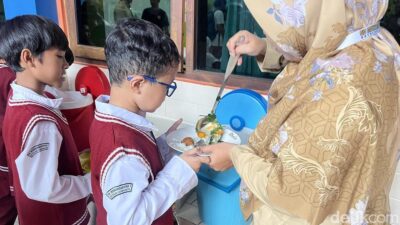 Khawatir Kasus Keracunan, Wali Murid SD di Solo Tolak Program Makan Bergizi Gratis, Pilih Bayar Rp10 Ribu