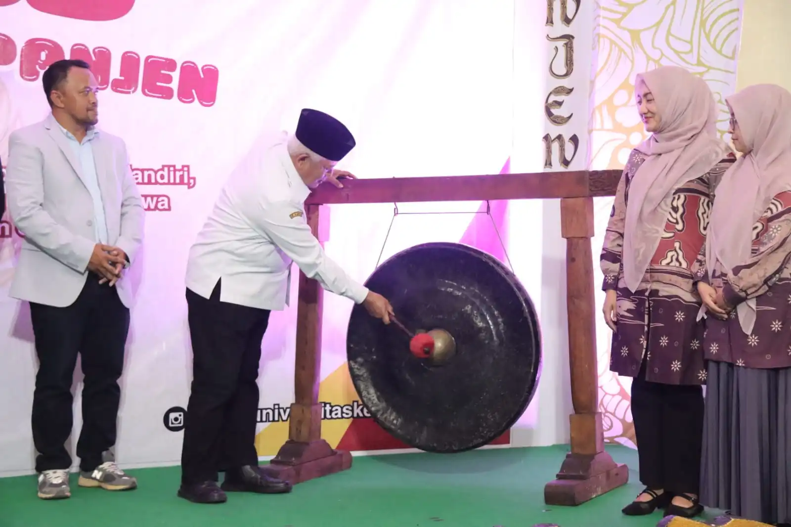 Di Depan 700 Mahasiswa Baru Universitas Kepanjen, Bupati Malang Ajak Jadi Agen Perubahan dan Kuasai Teknologi