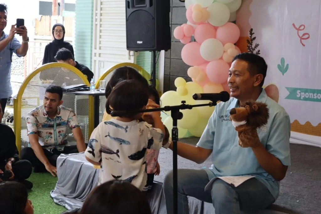 Wali Kota Malang Dongeng “Mimi dan Roro” di Semarak Setahun Wuffyspace, Anak-anak Antusias Ikut Bernyanyi dan Menirukan Suara Hewan