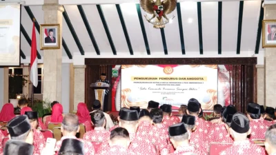 Bupati Sanusi Kukuhkan Pengurus PKDI Malang, Tekankan Sinergi dan Inovasi untuk Entaskan Kemiskinan