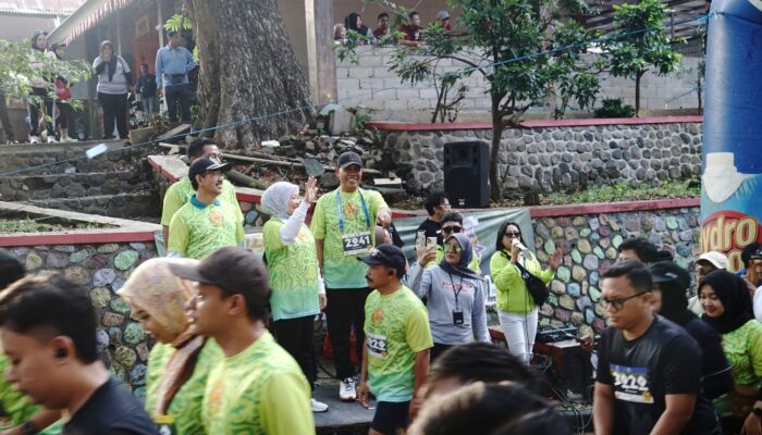 Ribuan Peserta dari Berbagai Kota Ramaikan Wendit Fun Run 2025 Ribuan Peserta dari Berbagai Kota Ramaikan Wendit Fun Run 2025