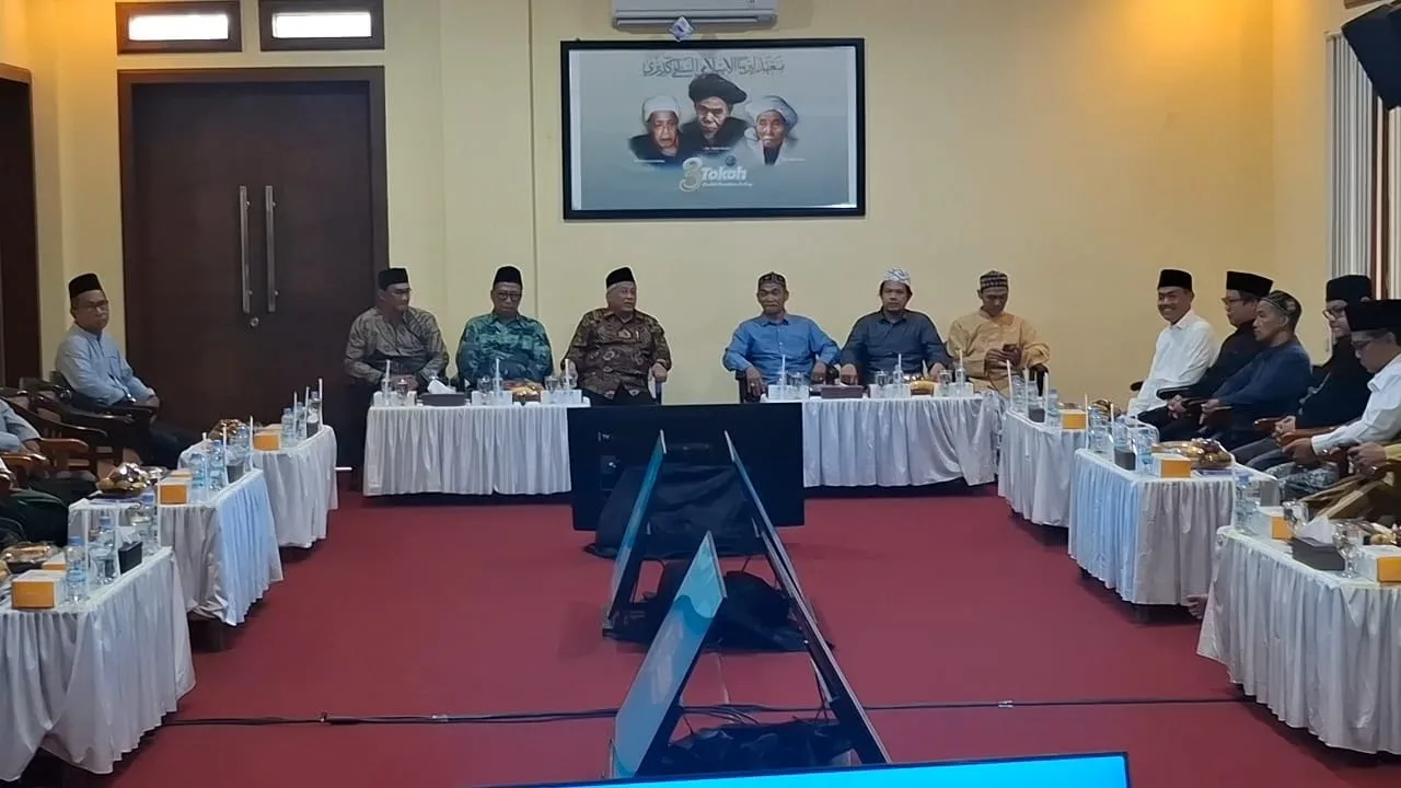 Trans7 Minta Maaf Langsung ke Ponpes Lirboyo, Pihak Pesantren: “Harusnya Chairul Tanjung yang Datang”