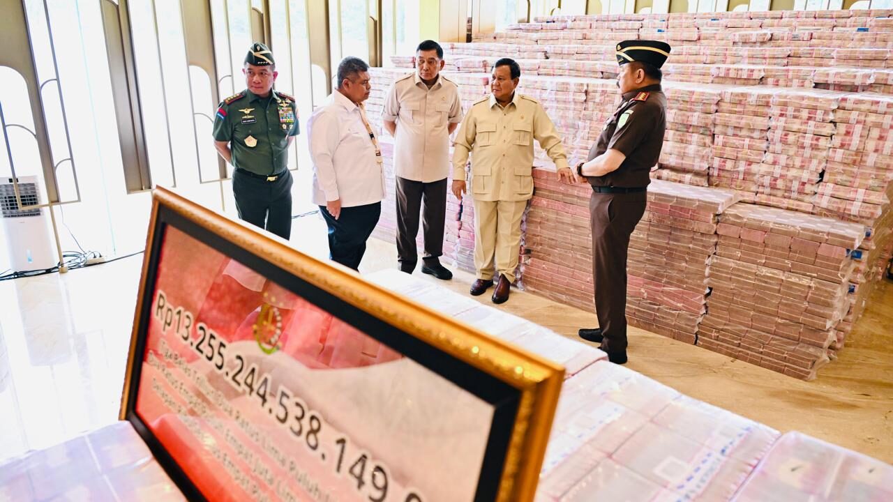 Prabowo Tekankan Hukum Berintegritas saat Saksikan Penyerahan Uang Pengganti Kasus CPO